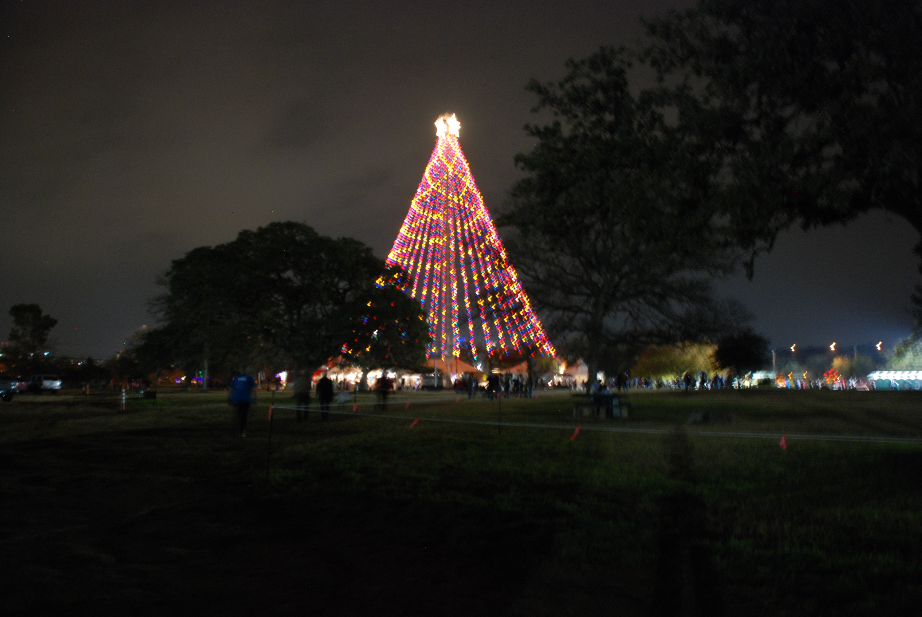 2013-12-20 19-35-22 Trail of Lights.jpg